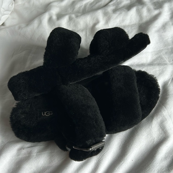 UGG ‘FUZZ YEAH’ SHEEPSKIN SLIDE/SLIPPERS - SIZE 9 - Picture 2 of 14